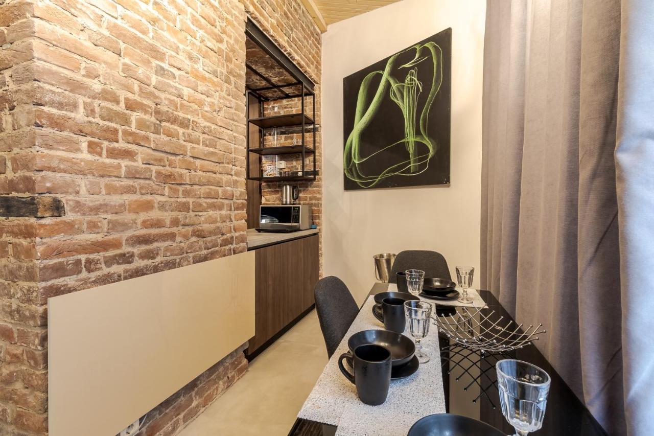 Lesi Apartment With Terrace 利沃夫 外观 照片