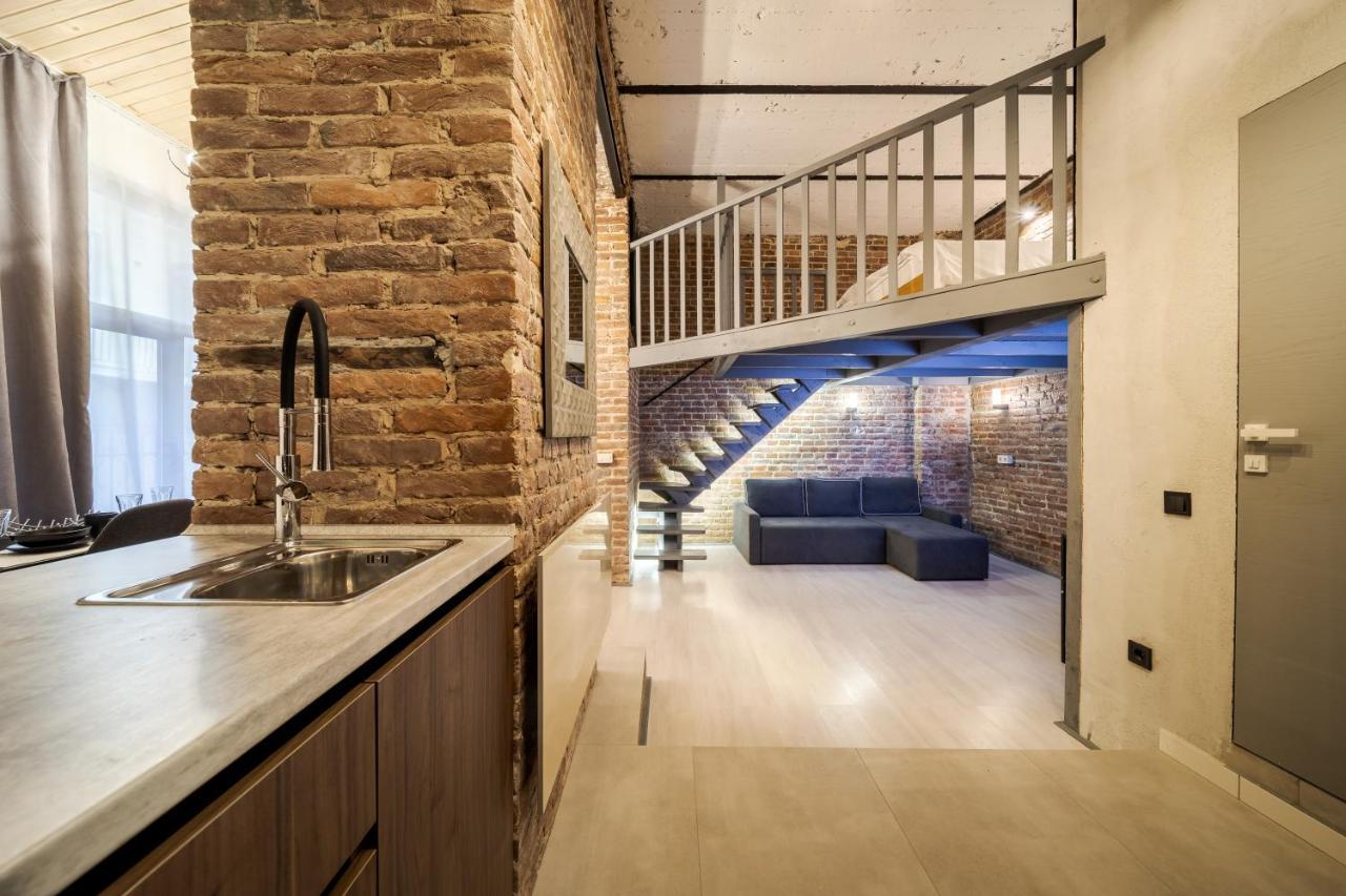 Lesi Apartment With Terrace 利沃夫 外观 照片